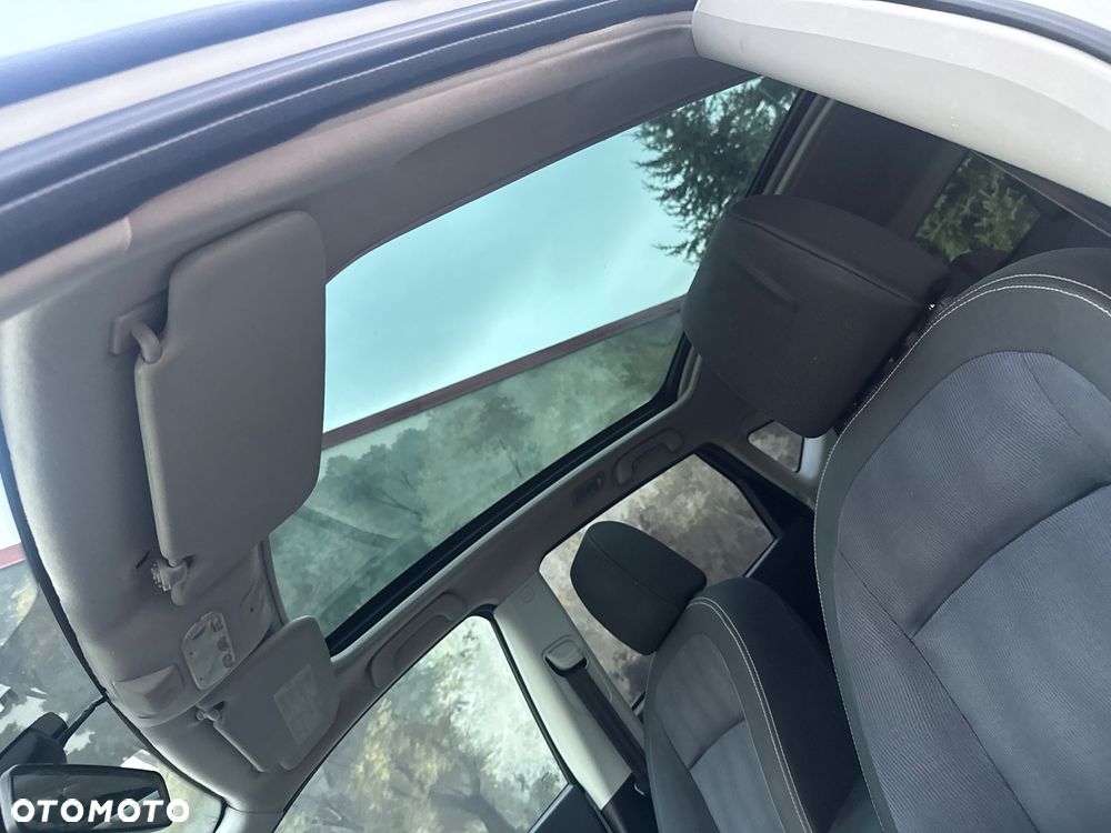 Nissan Qashqai 1.5 dCi Tekna - 11