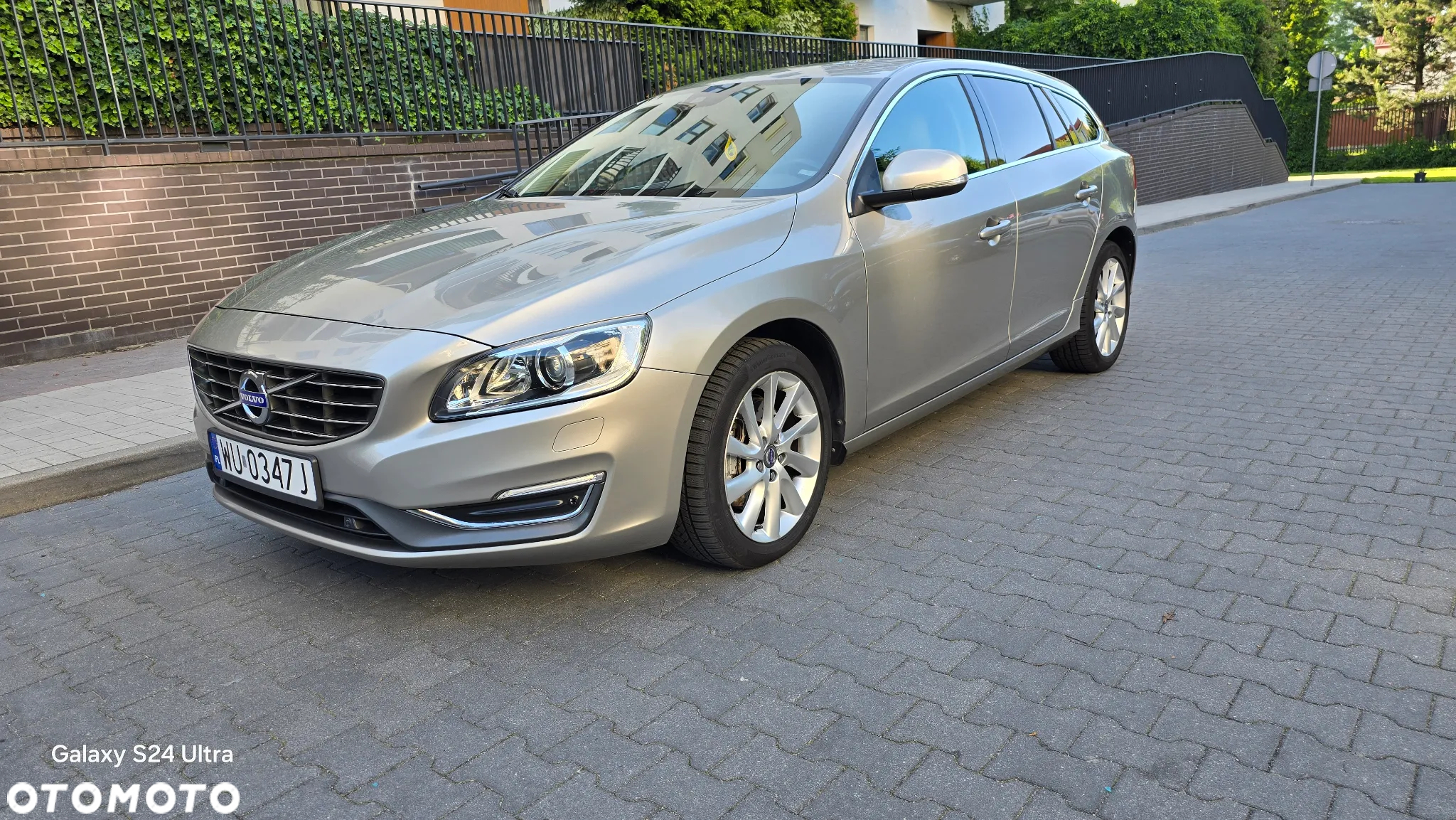 Volvo V60 D4 AWD Summum - 2