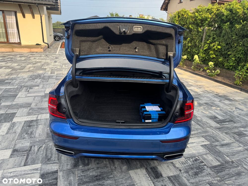Volvo S60 T5 AWD R-Design - 4