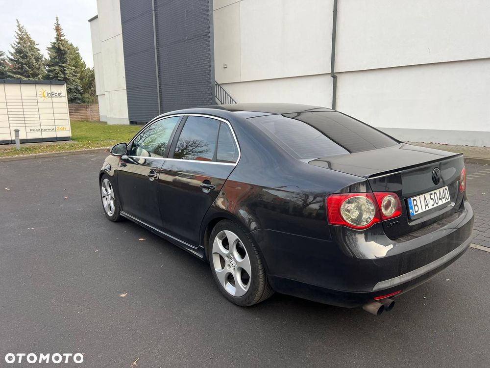 Volkswagen Jetta 2.0 Turbo FSI Sportline - 13