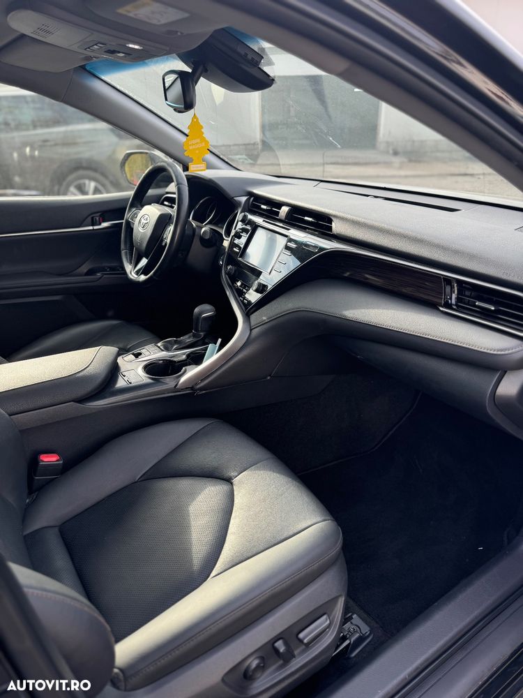 Toyota Camry Business Edition - 11