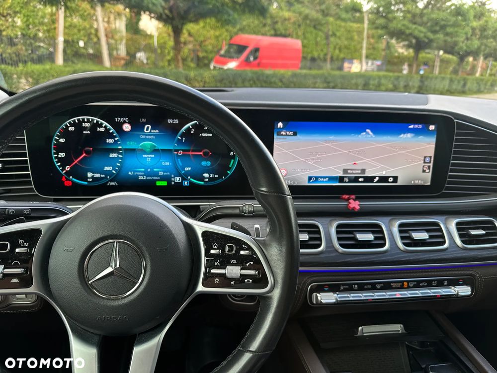 Mercedes-Benz GLE - 32