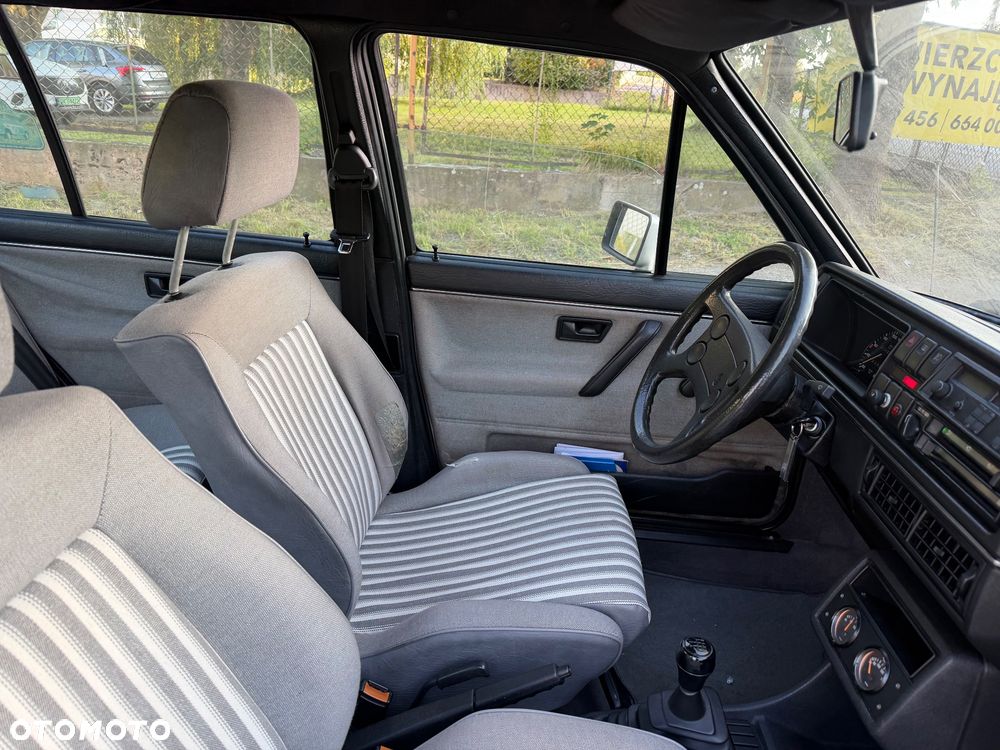 Volkswagen Jetta - 26