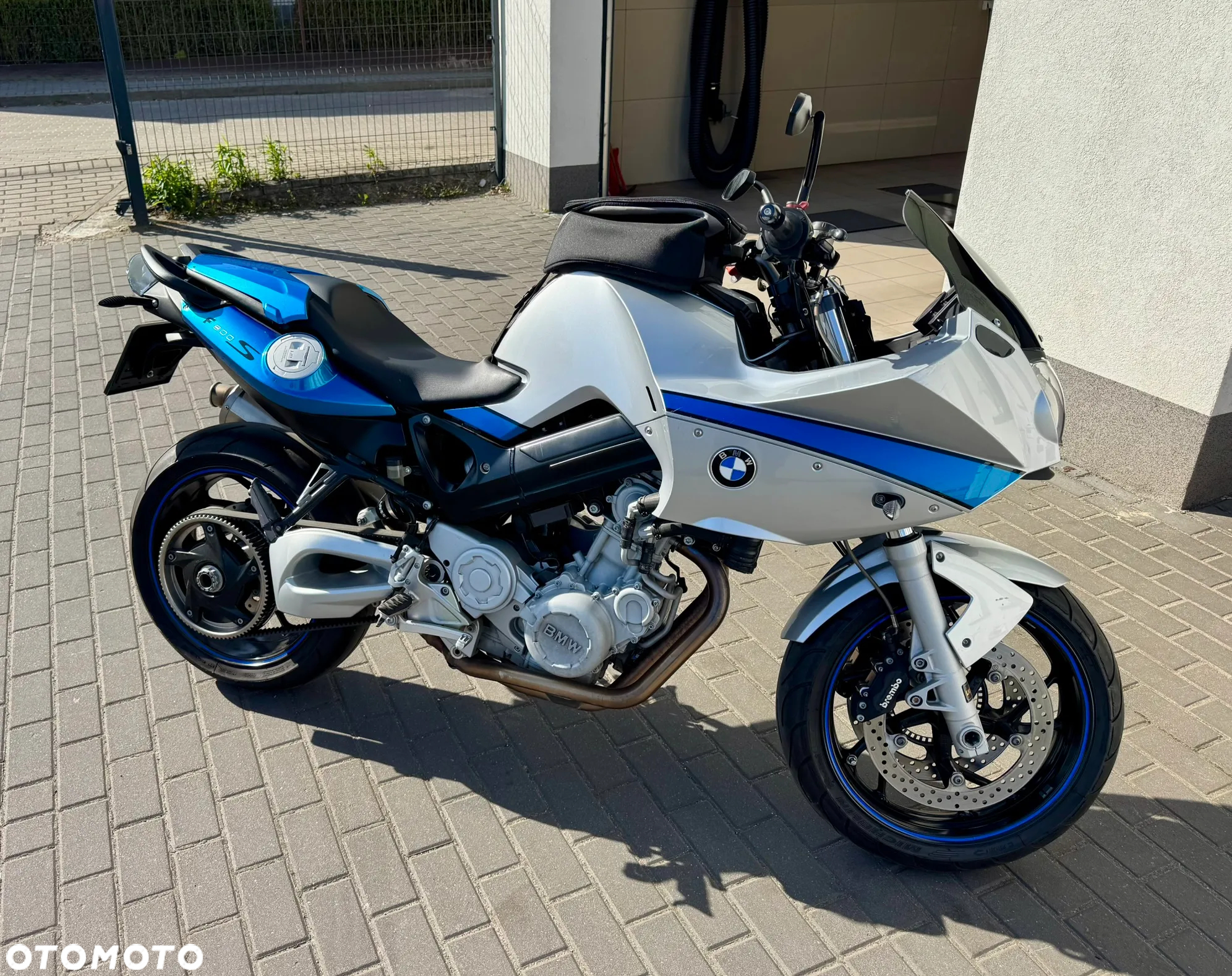 BMW F - 2
