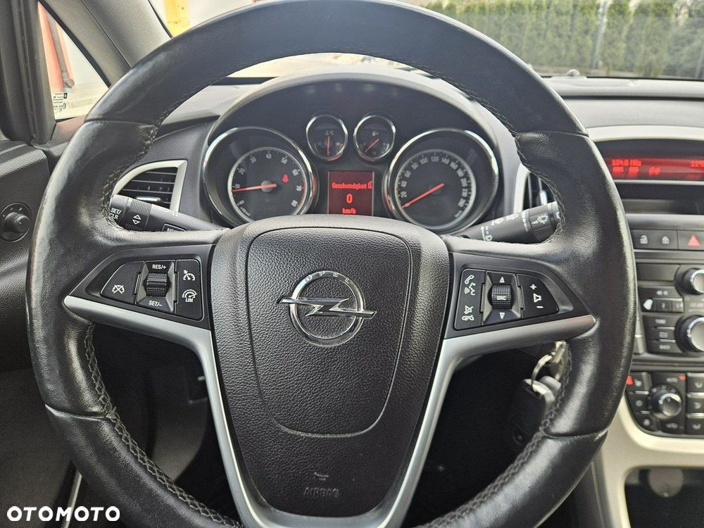 Opel Astra 1.4 Turbo Cosmo - 25