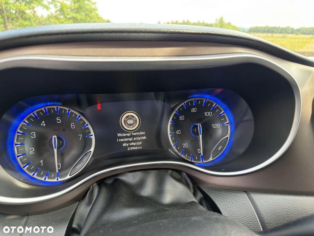Chrysler Pacifica - 14