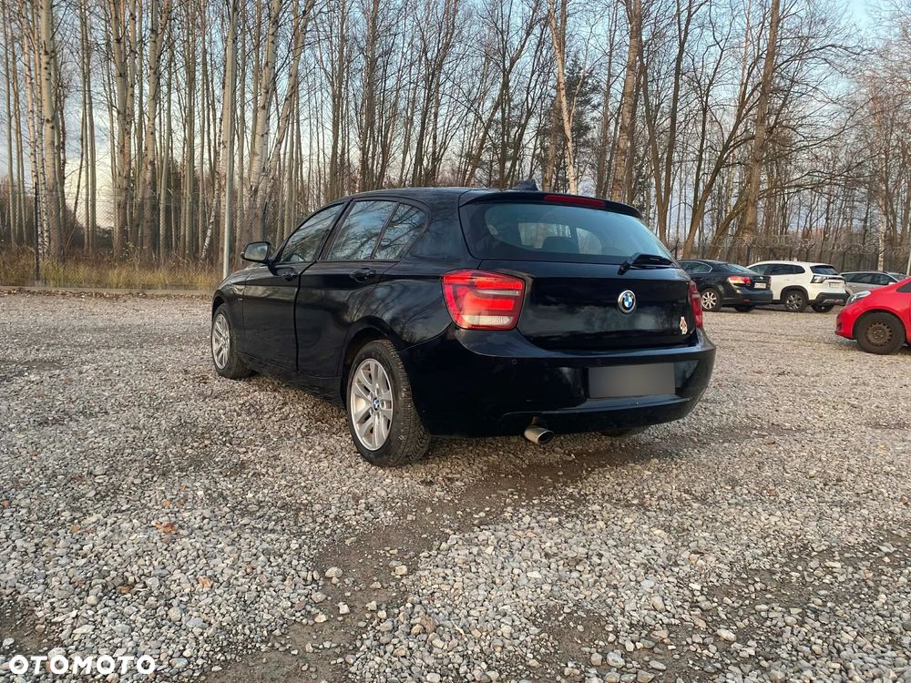 BMW Seria 1 114i - 3