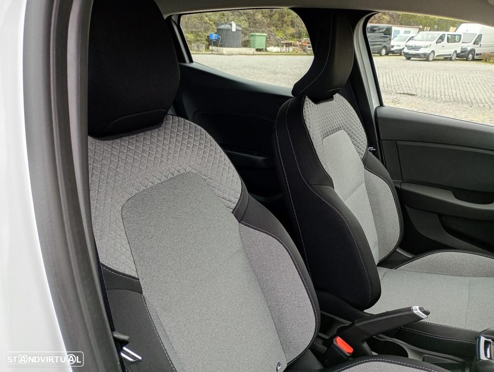 Renault Clio 1.5 Blue dCi Evolution - 17