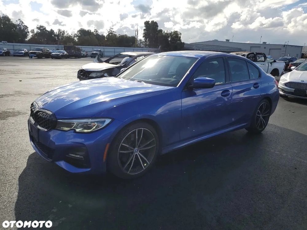BMW Seria 3 330i xDrive M Sport - 3