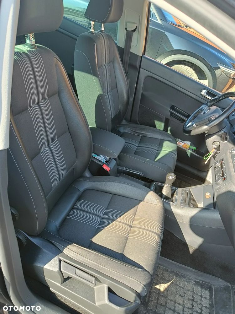 Volkswagen Golf 2.0 TDI DPF MATCH - 3