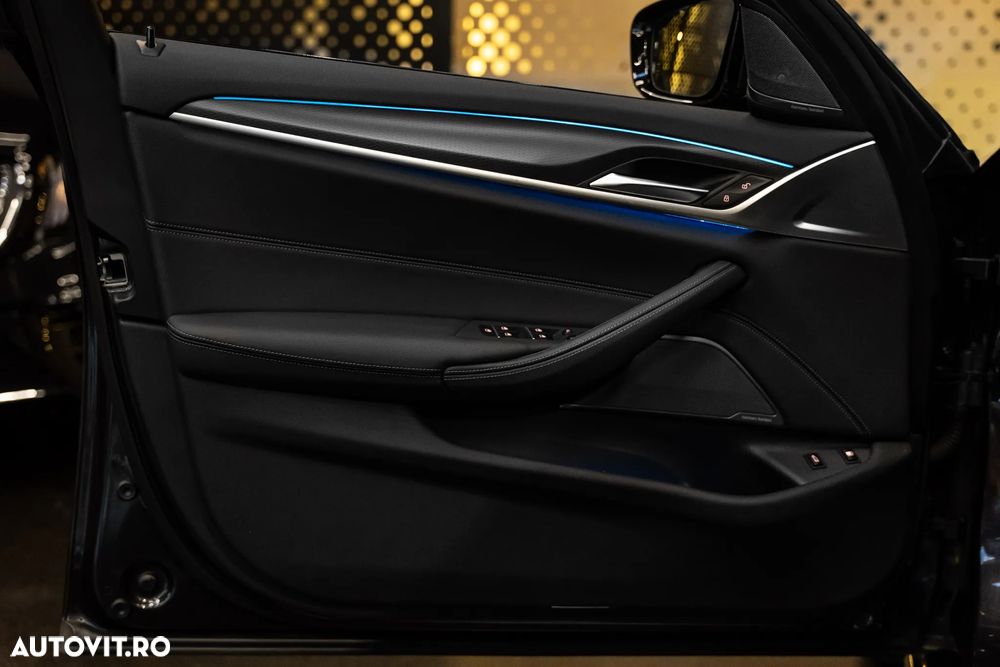 BMW Seria 5 530e xDrive Aut. - 13