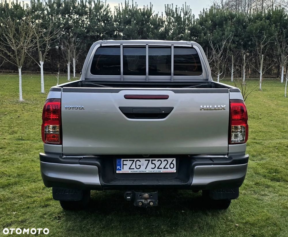 Toyota Hilux 2.4 D-4D Double Cab DLX 4x4 - 4