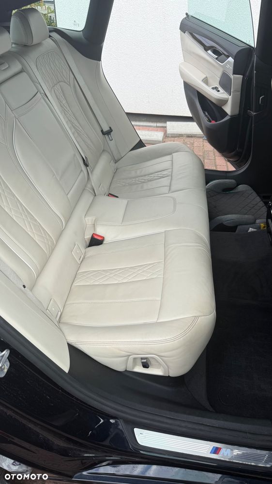 BMW 6GT 640i xDrive - 10