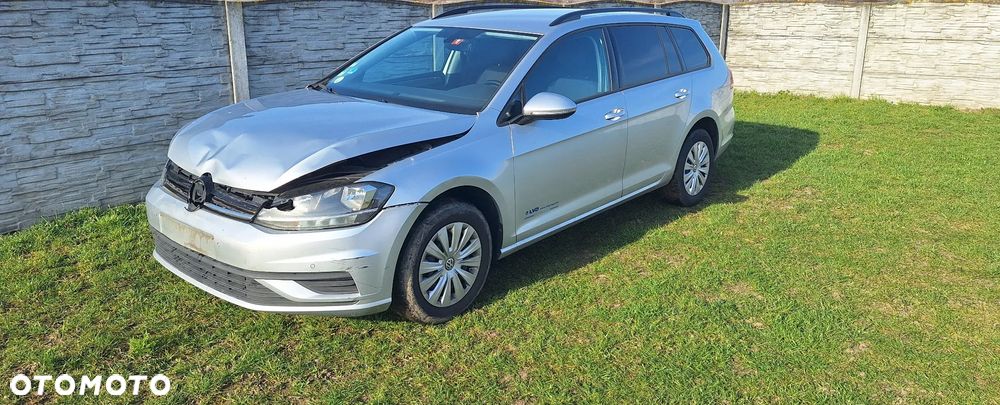 Volkswagen Golf - 2