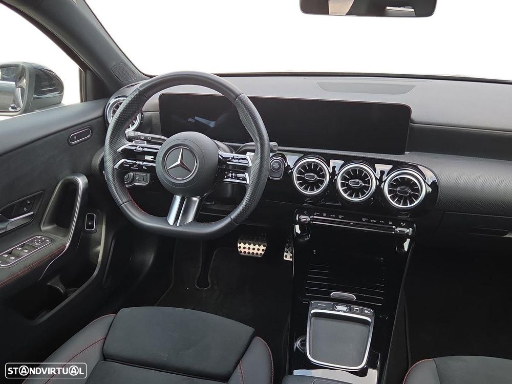 Mercedes-Benz A 250 e 8G-DCT AMG Line Advanced Plus - 13