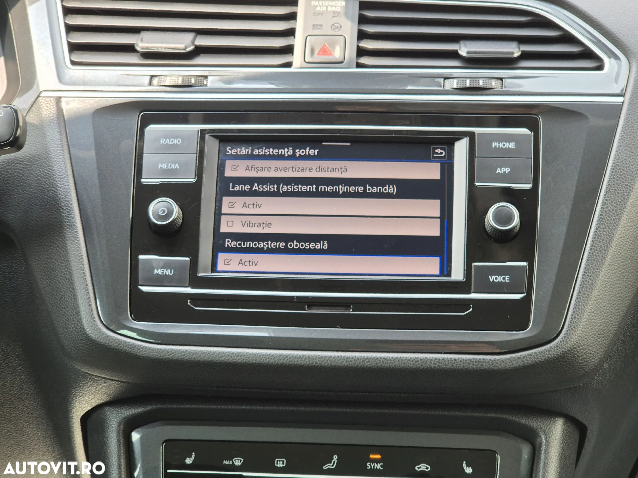Volkswagen Tiguan - 27
