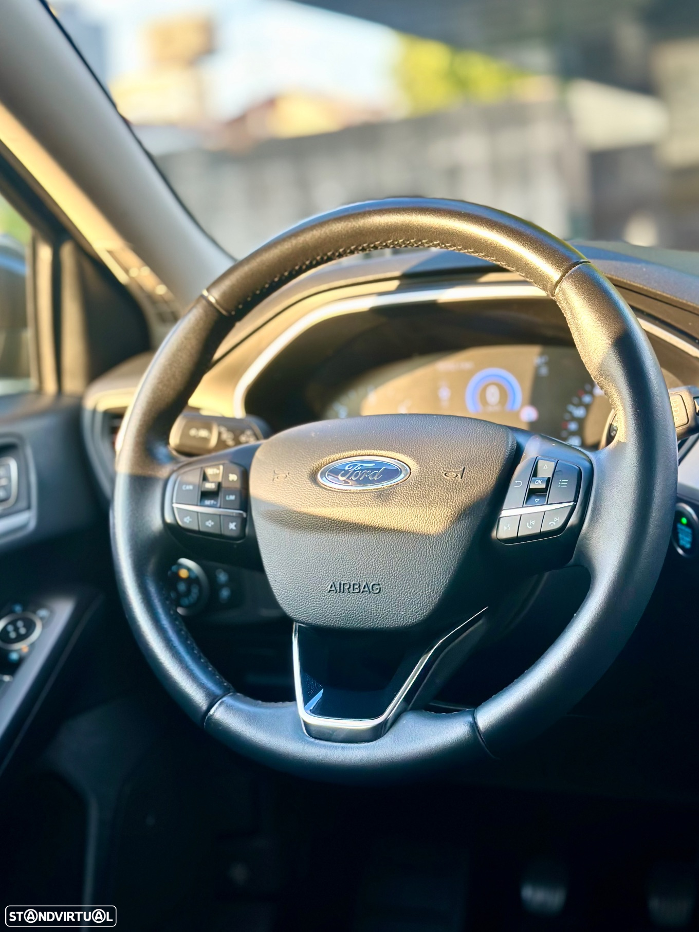 Ford Focus 1.5 TDCi EcoBlue Titanium - 24