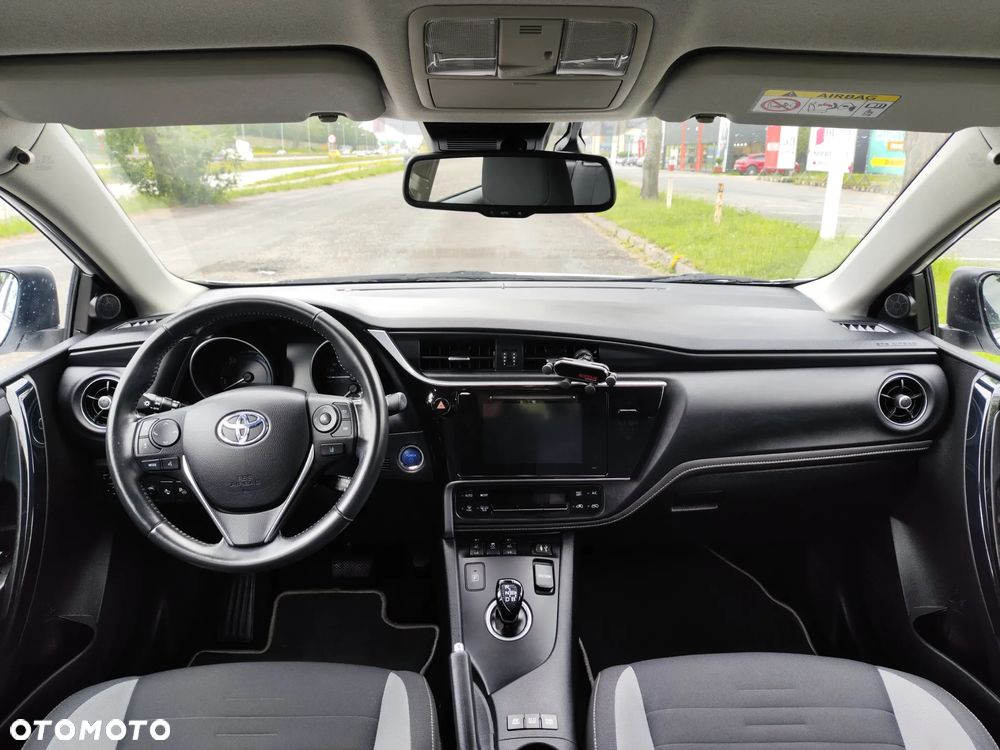 Toyota Auris - 15
