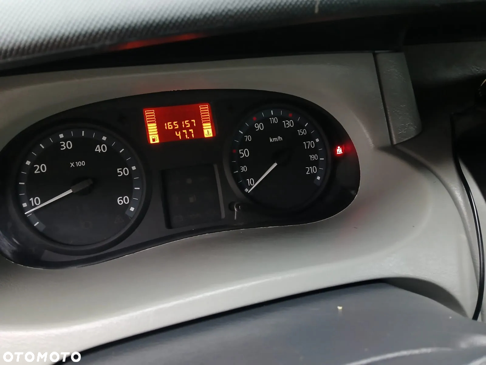 Renault TRAFIC - 24