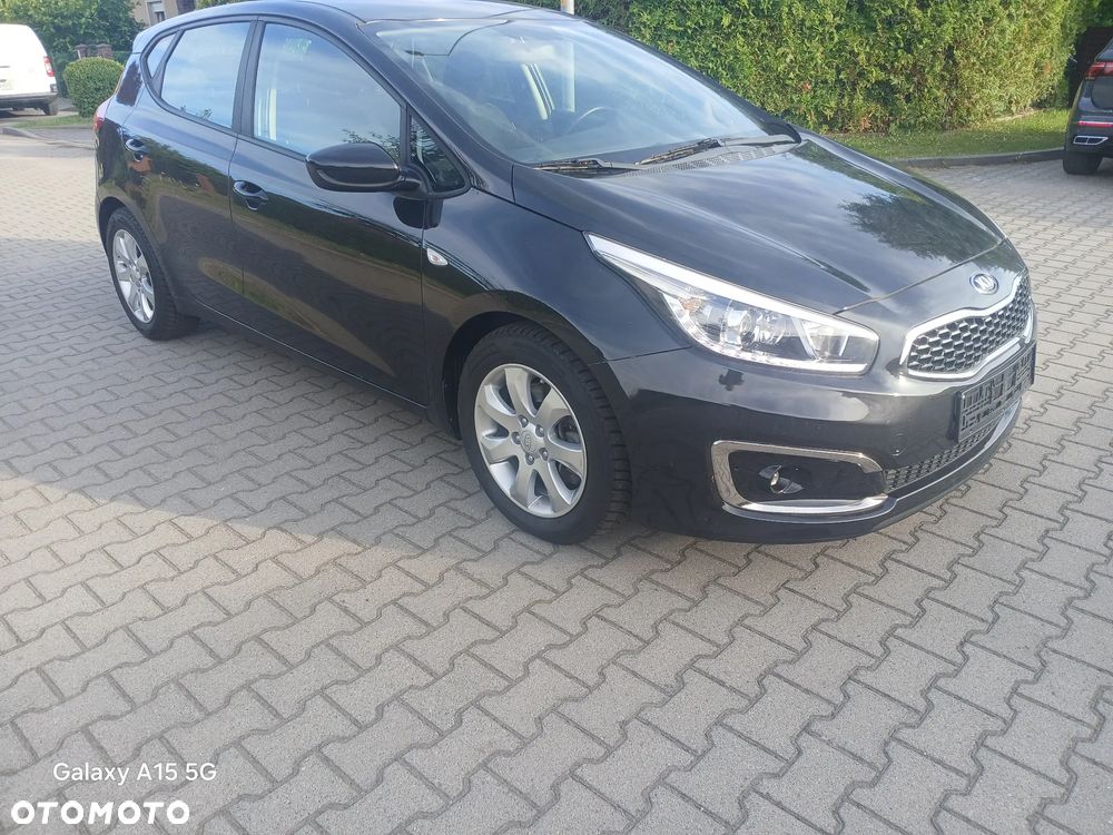 Kia Ceed - 4