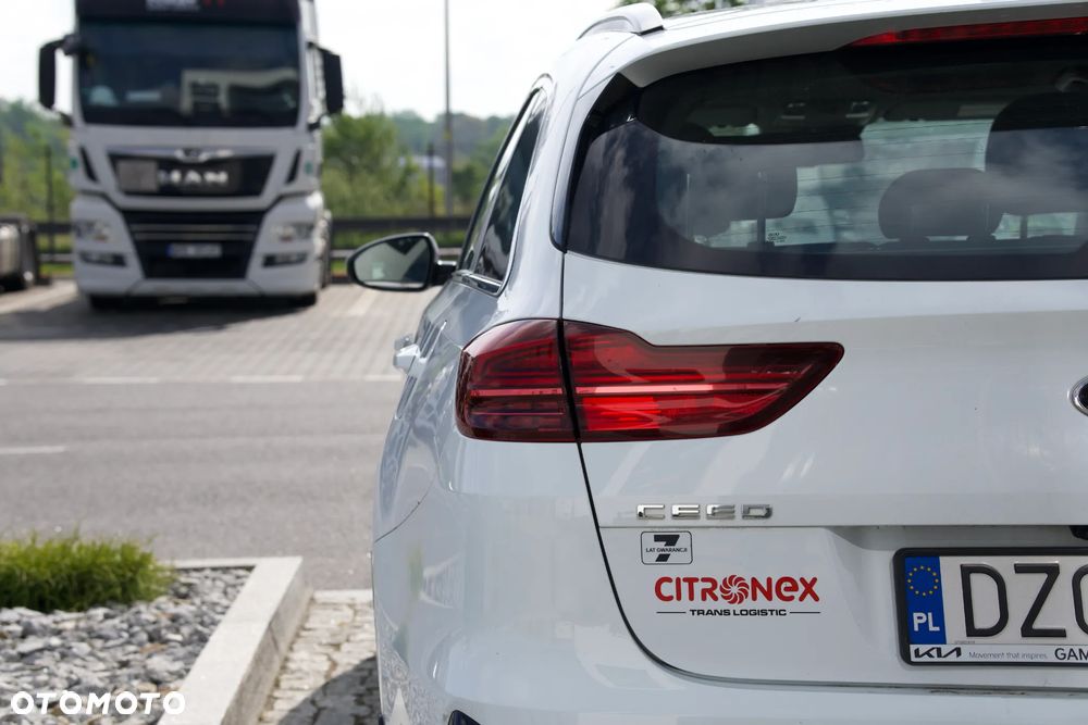 Kia Ceed - 13