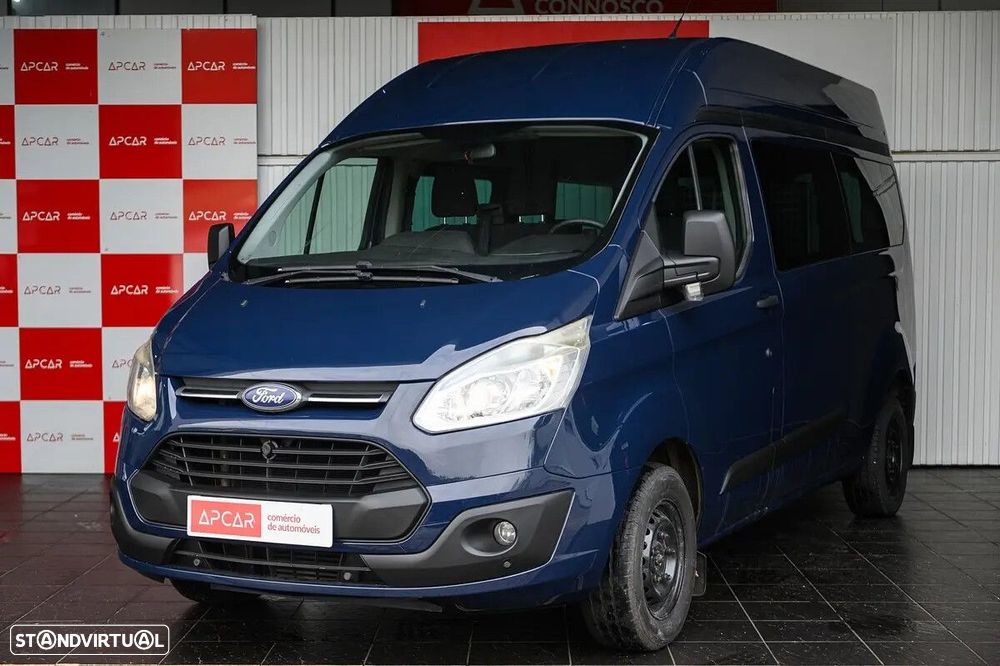 Ford Transit Custom Adaptada p/ 3 cadeiras de rodas - 7