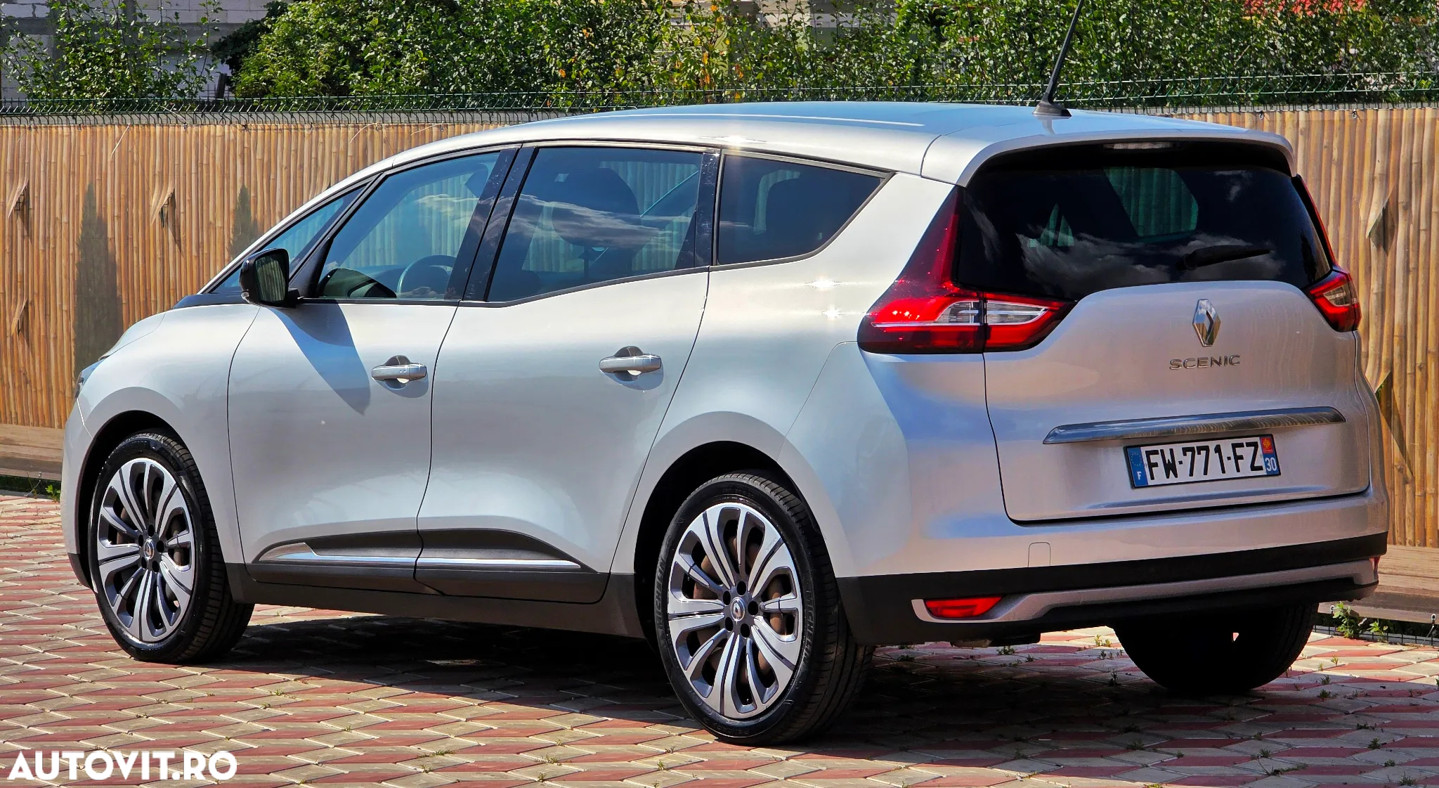 Renault Grand Scenic BLUE dCi 120 EDC BUSINESS EDITION - 7