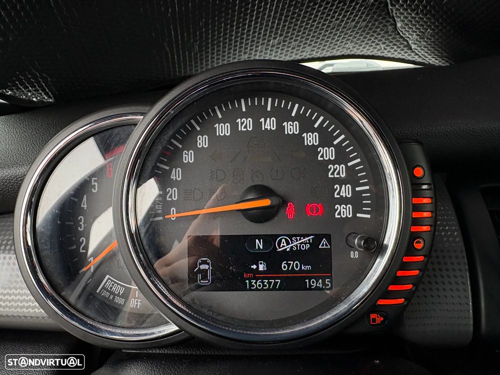 MINI 5 Portas Cooper D - 14