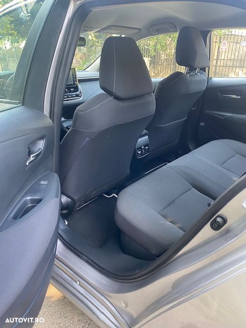 Toyota Corolla 1.8 HSD Business - 9