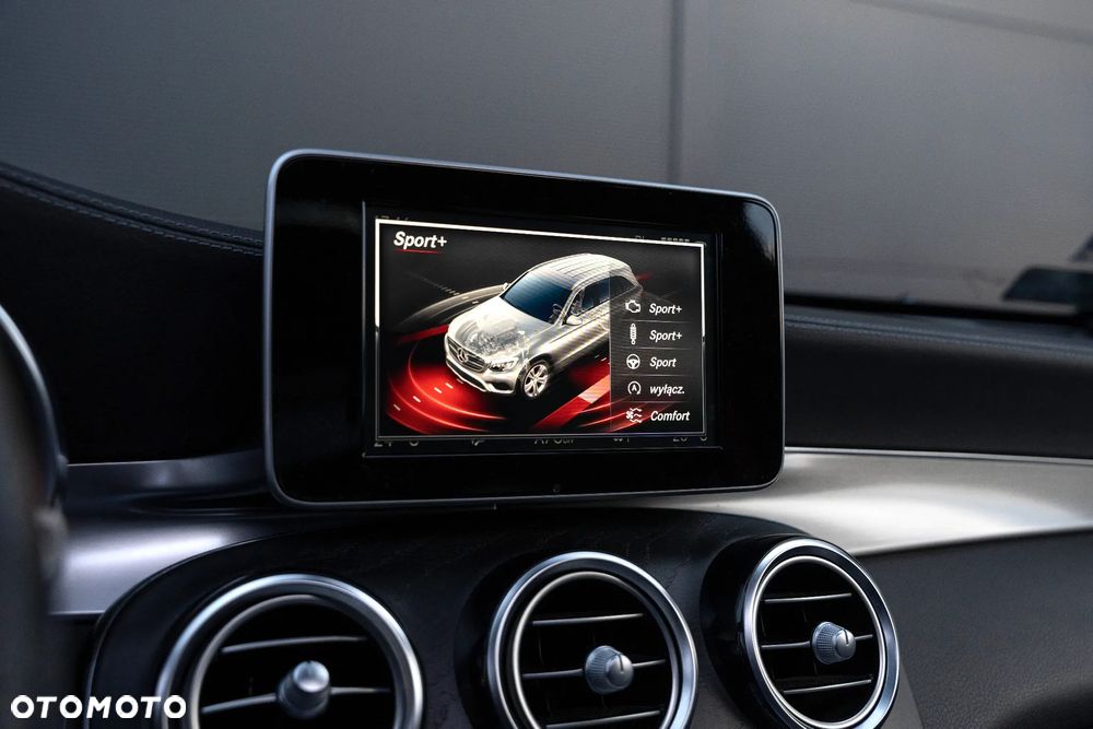 Mercedes-Benz GLC - 25