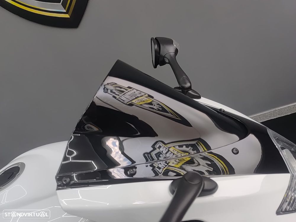 Suzuki GSX-R 1000 - 10