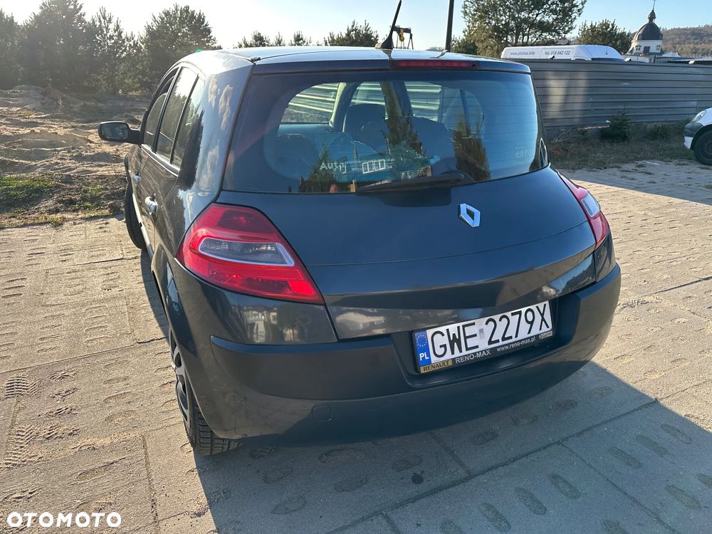 Renault Megane 1.6 Privilege - 13