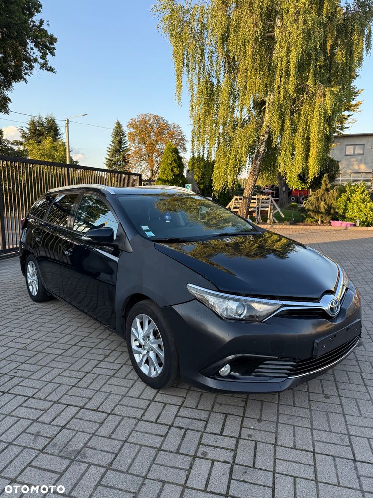 Toyota Auris - 10