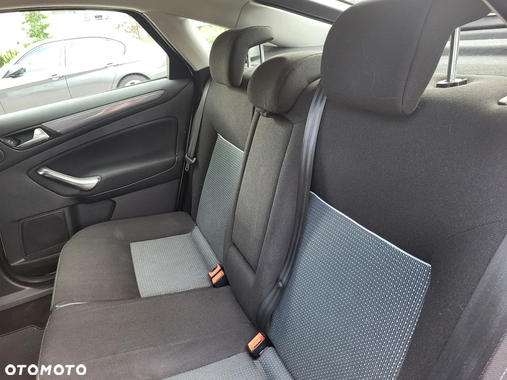 Ford Mondeo 1.6 T Gold X - 13