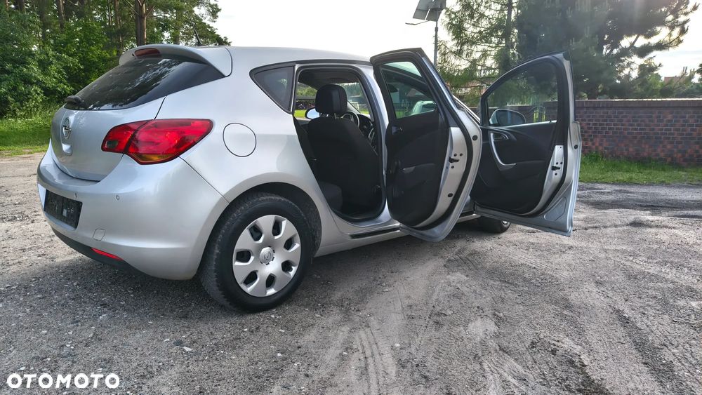 Opel Astra 1.6 Automatik Selection - 18