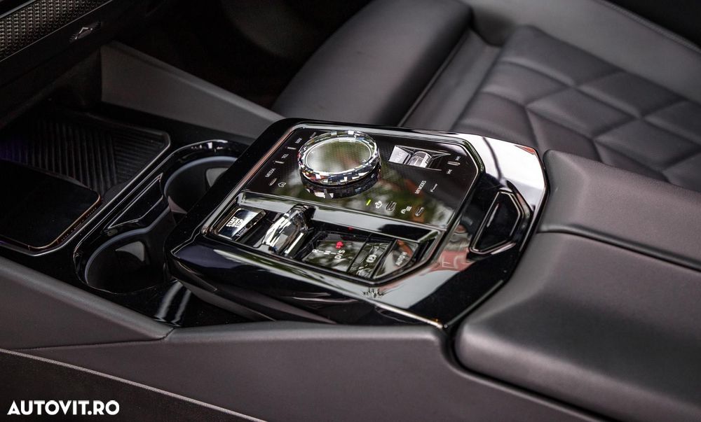 BMW Seria 5 520d xDrive AT MHEV - 34