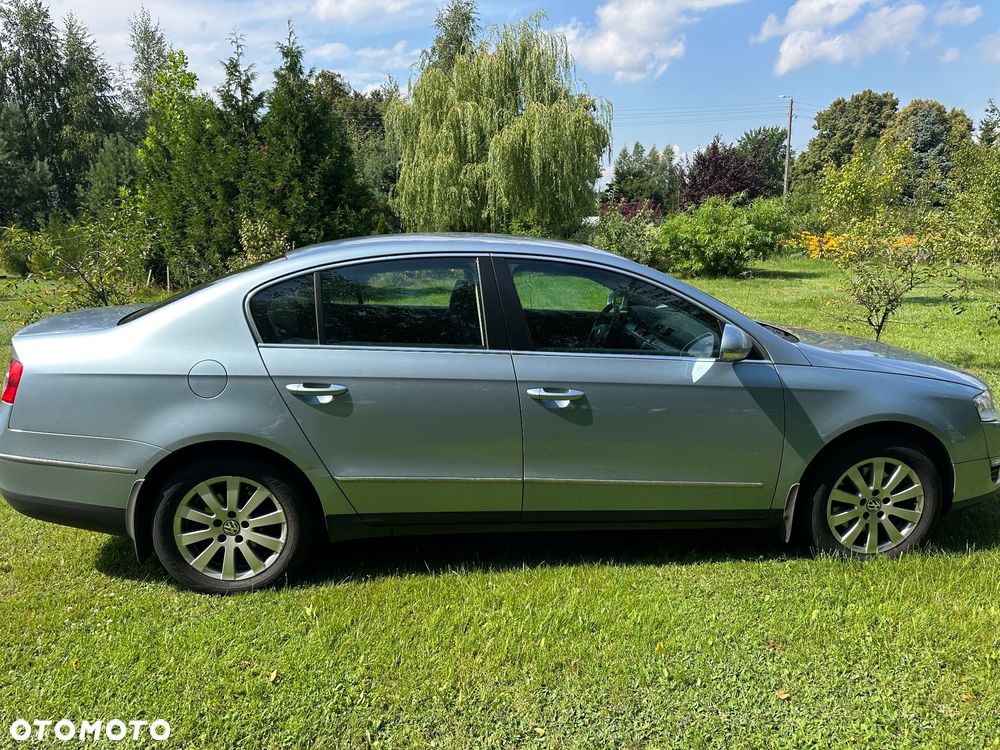 Volkswagen Passat 2.0 TDI DPF Comfortline - 8