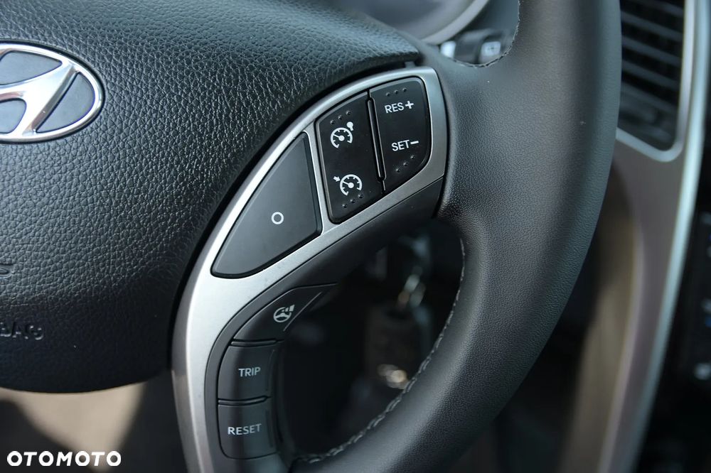 Hyundai i30 1.6 Premium - 31