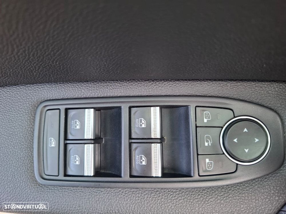 Renault Captur 1.0 TCe Exclusive - 42