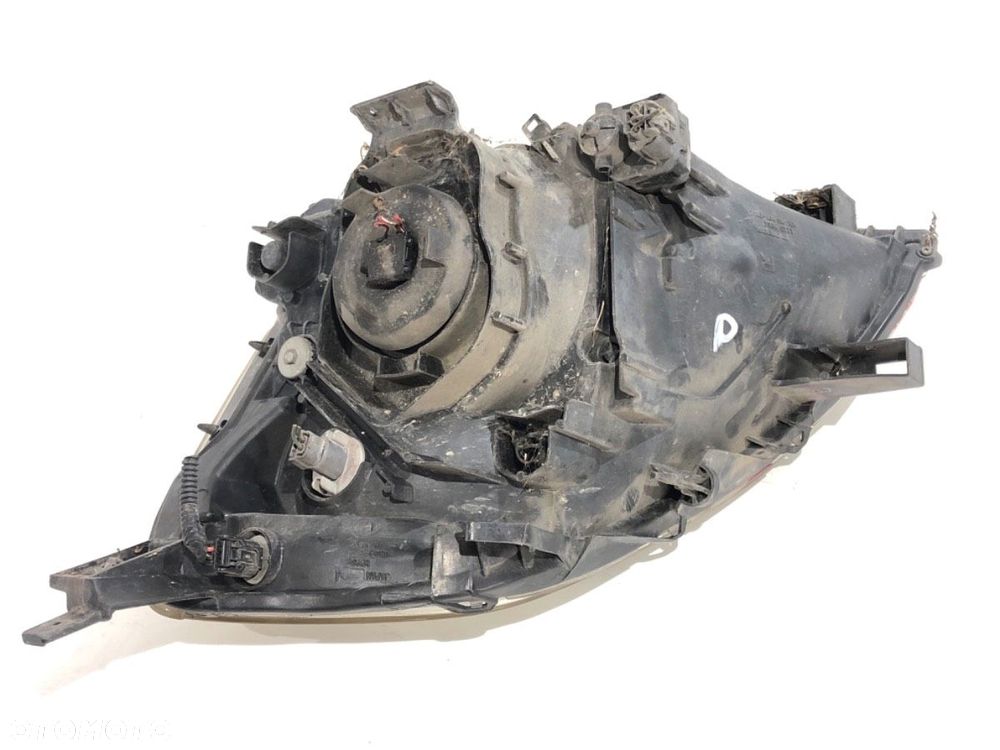 REFLEKTOR PRAWY PRZÓD  HONDA STREAM (RN) 2001 - 2022 1.7 16V (RN1) 92 kW [125 KM] benzyna 2001 - - 4