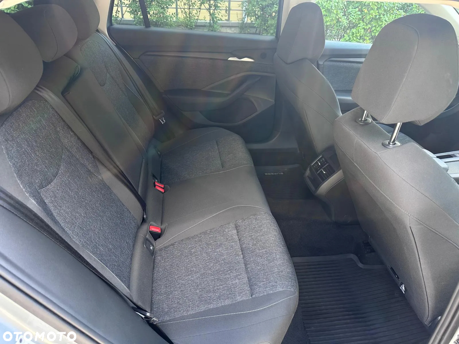 Skoda Superb 2.0 TDI SCR Essence DSG - 12