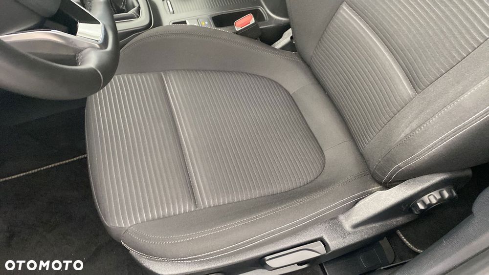 Ford Focus 1.0 EcoBoost mHEV Titanium X - 19