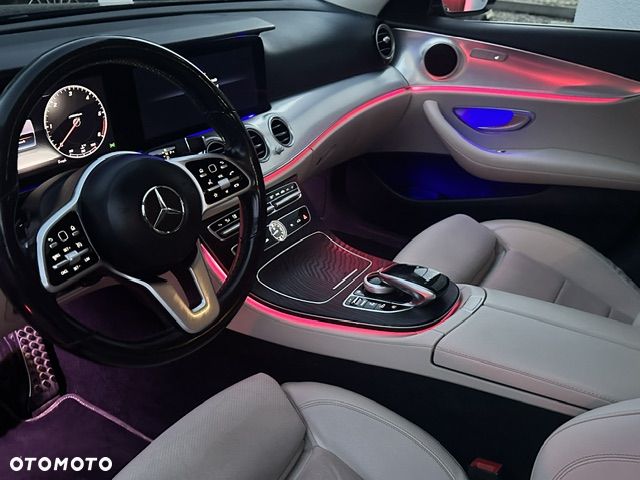Mercedes-Benz Klasa E 200 d 9G-TRONIC - 10