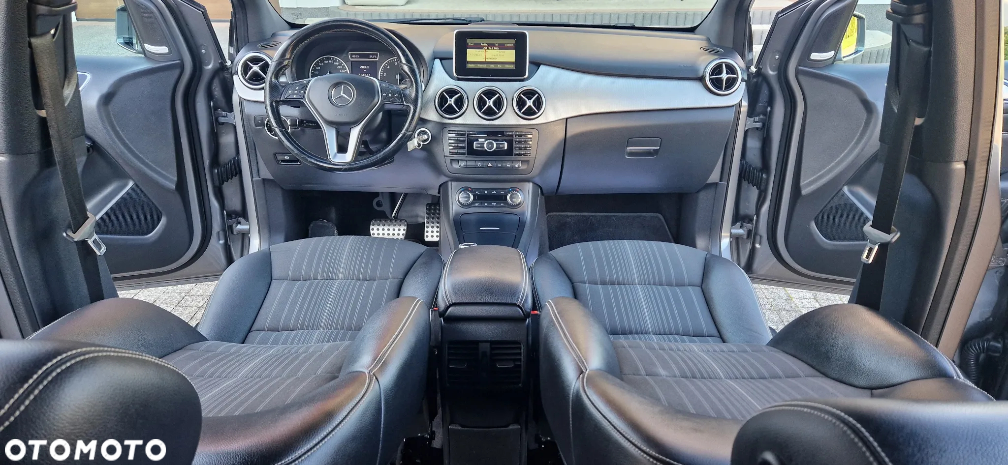 Mercedes-Benz Klasa B 180 7G-DCT UrbanStyle Edition - 22