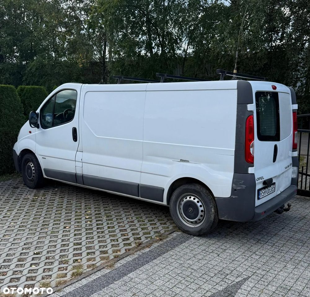 Opel Vivaro - 10