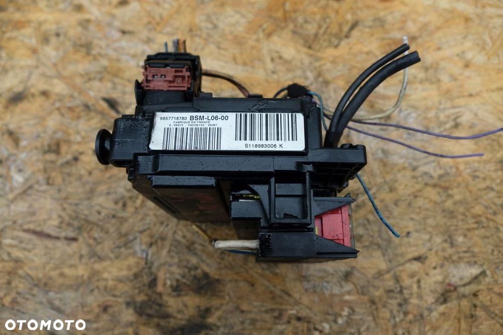 MODUŁ BSM SKRZYNKA BEZPIECZNIKÓW PEUGEOT 9657718780 BSM-L06-00 - 3
