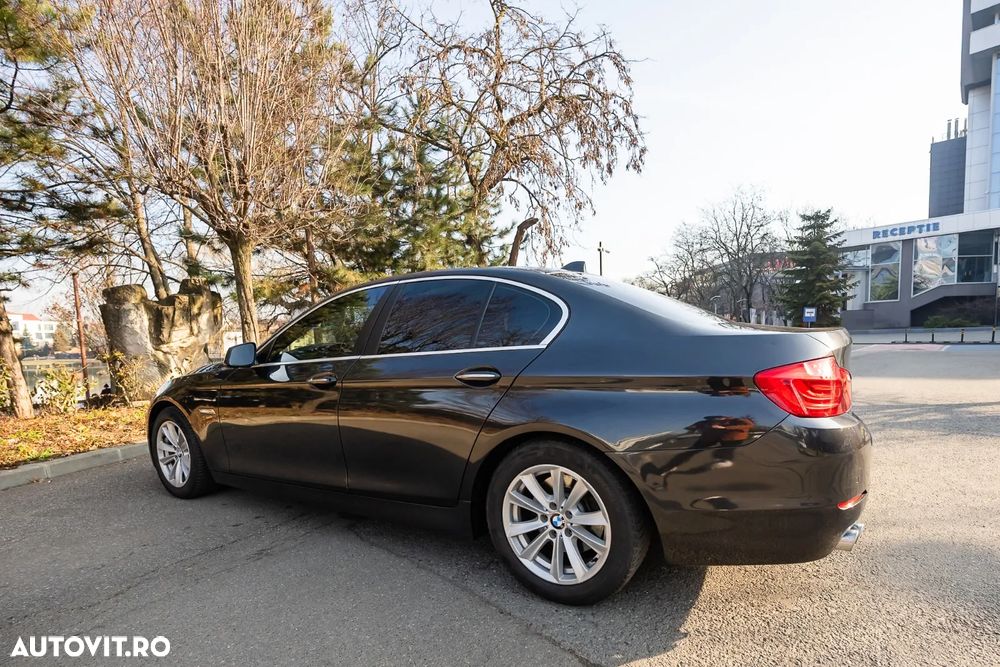 BMW Seria 5 520d Aut. - 13
