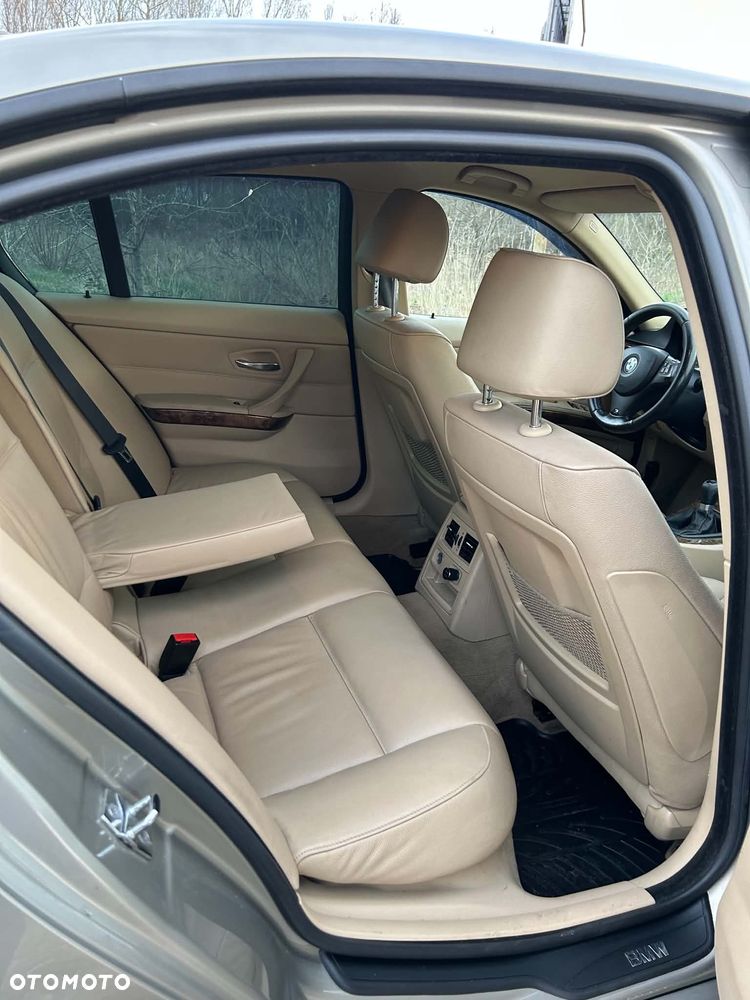 BMW Seria 3 - 11