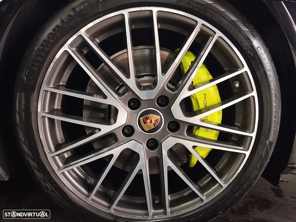 Porsche Panamera Sport Turismo 4 E-Hybrid Platinum Edition - 10