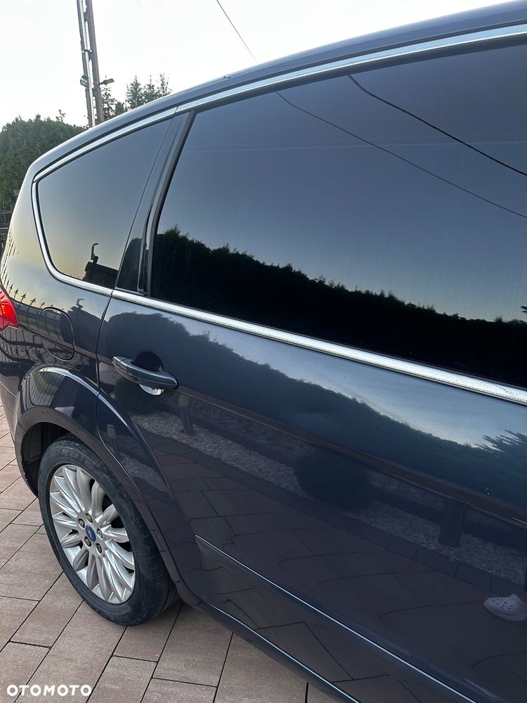 Ford S-Max - 12